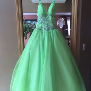 Ball gown dress
